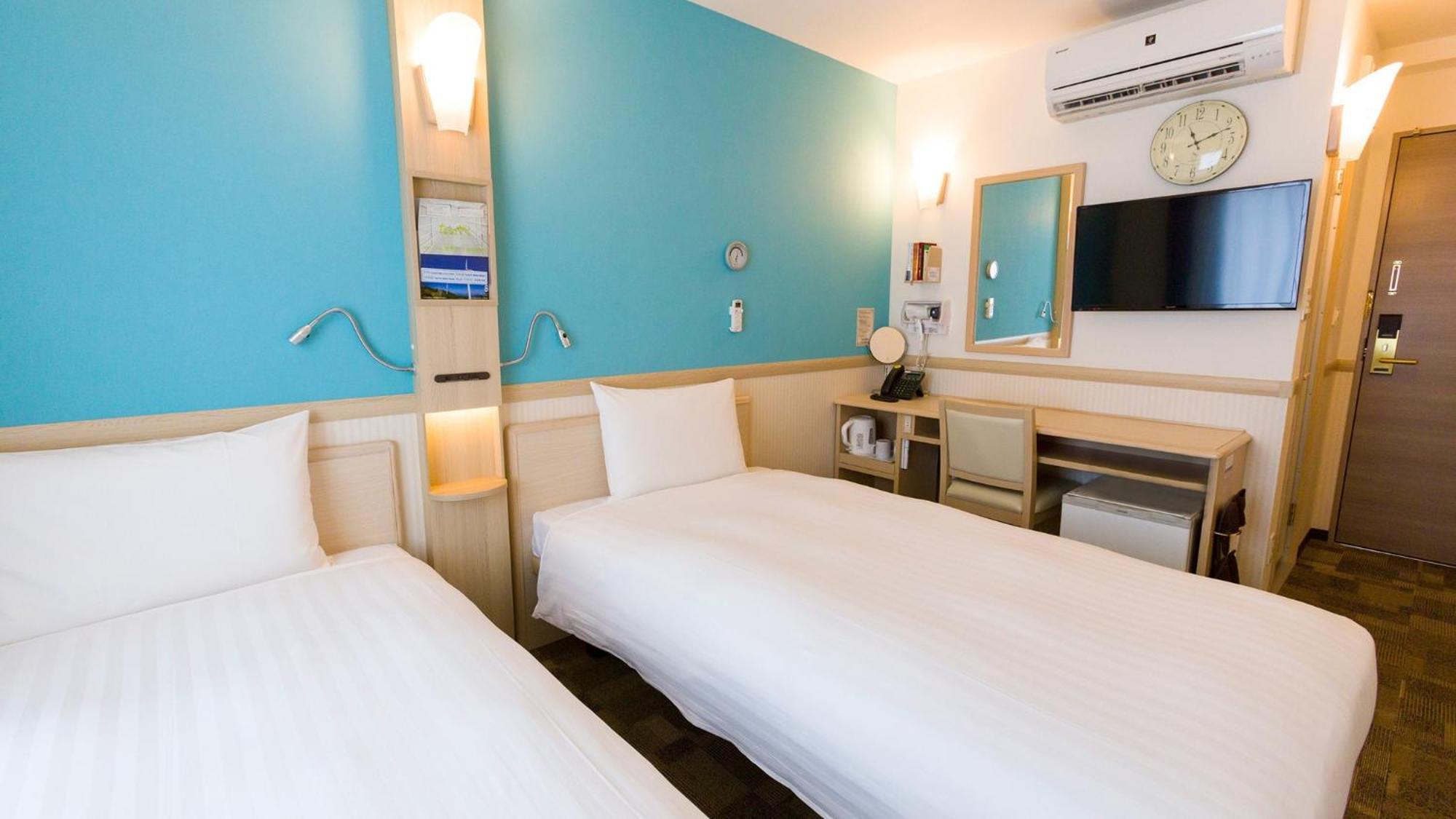Toyoko Inn Shizuoka Shimizu Ekimae Rum bild
